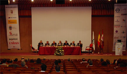 Ponencia sobre 'Sistemas de medición de difusión, audiencias y control de tirada', con el director de la OJD, Eusebio Serrano; Pere Gayán, Presidente de la AEPG; Julian Bravo, Presidente de AIMC; Asis González, de AC Nielsen y otros altos directivos
