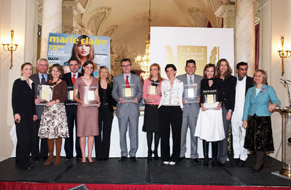 Los premiados posaron con sus trofeos el pasado 17 de marzo
