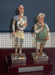El Premio otorgado a Gaceta de Prensa es una réplica de Quijote y Sancho, basada en el IV Centenario de El Quijote, que se celebra este año