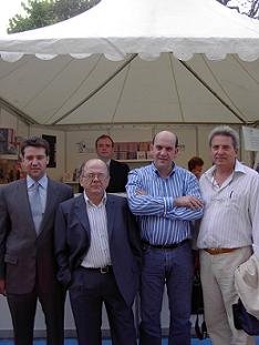 (De Izda. a Dcha.) Juan Pablo Mateos, director de Gaceta de Prensa, Juan Domingo Villalba, Presidente de la Asociación de Elche, Avelino Martínez, Presidente de Kiasa e Ignacio Pereiro, Vocal de la Junta de Kiasa. 