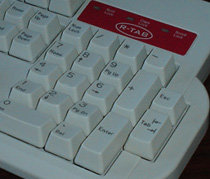 R-TAB, teclado con el TAB a la derecha