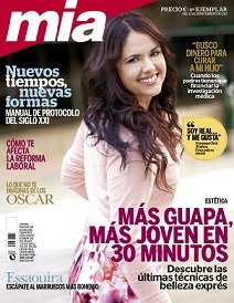 Vanessa Orol, educadora social, en la portada de Mía