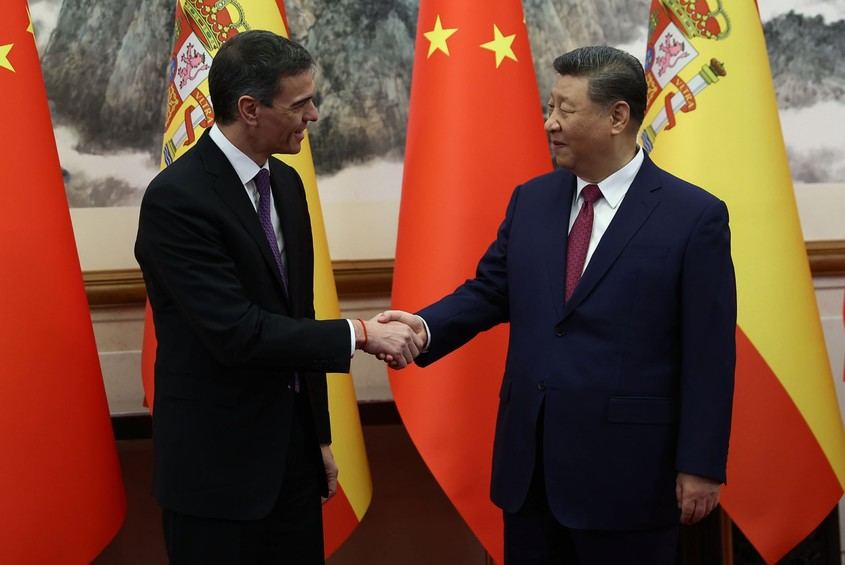 España y China firman acuerdos para impulsar exportaciones y cooperación cultural
