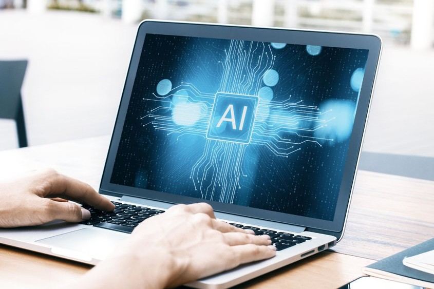 200 millones para capacitar a 80.000 profesionales en digitalización e IA