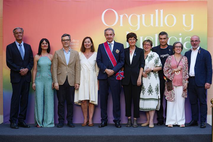 Bolaños honra a Zapatero y Zerolo por su papel en la ley del matrimonio igualitario