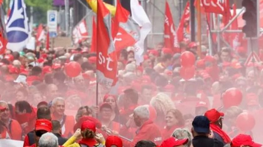 Masivas protestas en Bélgica paralizan transporte público y aeropuertos por recortes gubernamentales