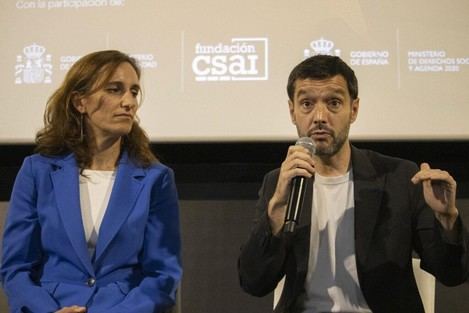 Bustinduy aboga por regular la publicidad de alimentos poco saludables