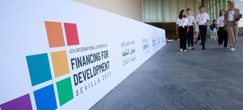 La cumbre de Sevilla impulsa la acción por el desarrollo sostenible en medio de crisis globales
