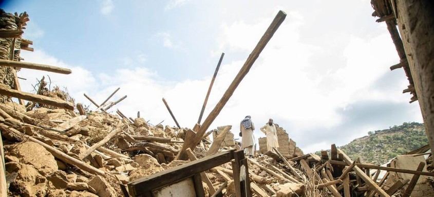 Crisis humanitaria en Afganistán tras devastador terremoto que dejó más de 2200 muertos