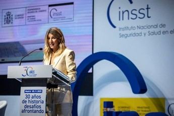 Díaz aboga por consenso en la prevención de riesgos laborales para proteger la salud de los trabajadores