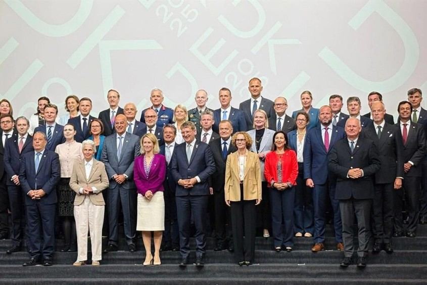 Ministros de Defensa de la UE refuerzan apoyo a Ucrania en reunión en Copenhague