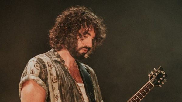 Mikel Izal vuelve a La 2 con su concierto del Festival Cruïlla 2025