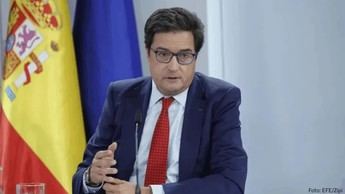 El Gobierno fortalece la CNMC para regular medios y plataformas digitales