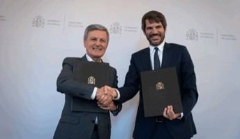 Cultura y Correos se alían para impulsar las librerías locales