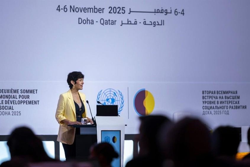 Elma Saiz destaca la importancia del feminismo para avanzar en derechos humanos y la Agenda 2030