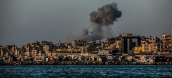 Israel mata a 105 palestinos en Gaza mientras buscan comida