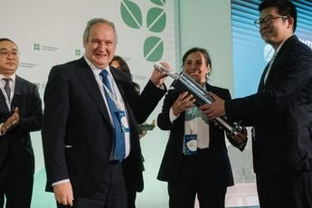 Hereu inaugura la gigafactoría de Stellantis en Figueruelas, clave para la movilidad eléctrica en España