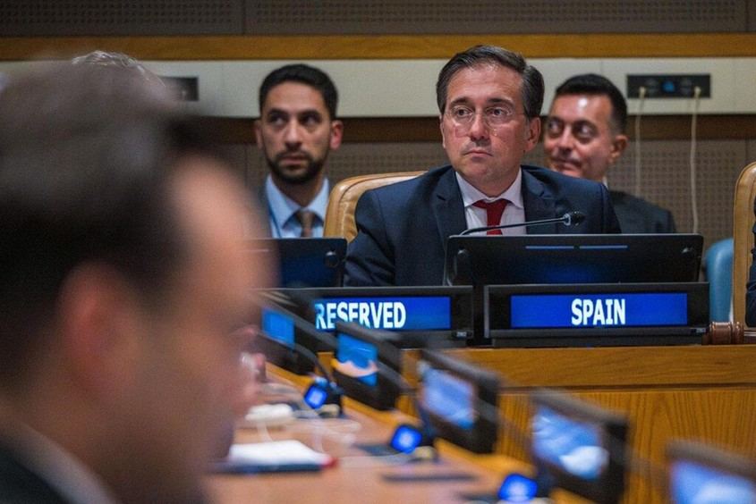 Albares urge a la comunidad internacional a impulsar la solución de dos Estados