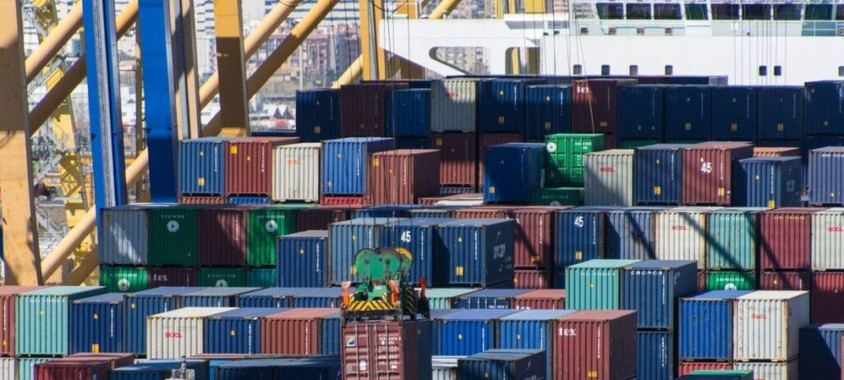 La incertidumbre global impacta el comercio y eleva costos económicos