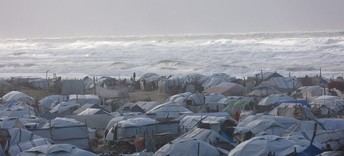 La ONU refuerza la ayuda humanitaria en Gaza tras 100 días de tregua, pero persiste la crisis