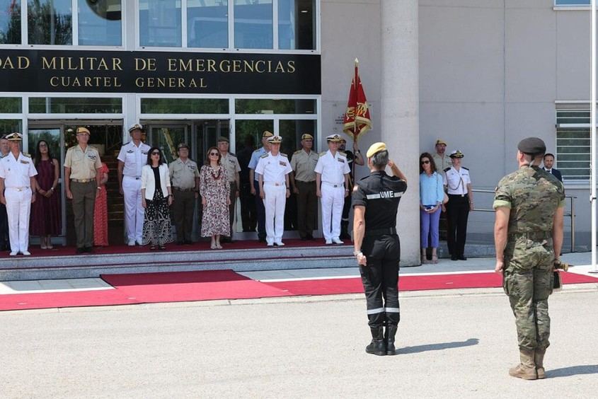 Fuerzas Armadas reciben condecoraciones por su labor en la operación DANA 2024