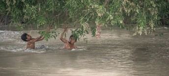 Más de 700 muertos por inundaciones monzónicas en Pakistán y se prevén más lluvias