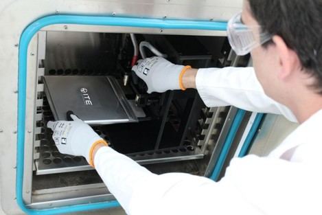 Los vehículos eléctricos deben certificar sus baterías en laboratorios acreditados en España