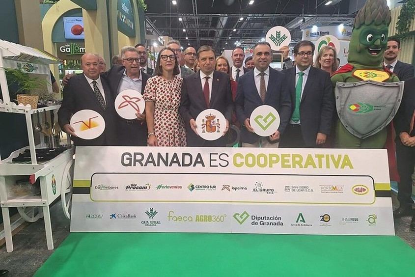 Planas resalta el liderazgo de España en el sector hortofrutícola por su innovación y sostenibilidad