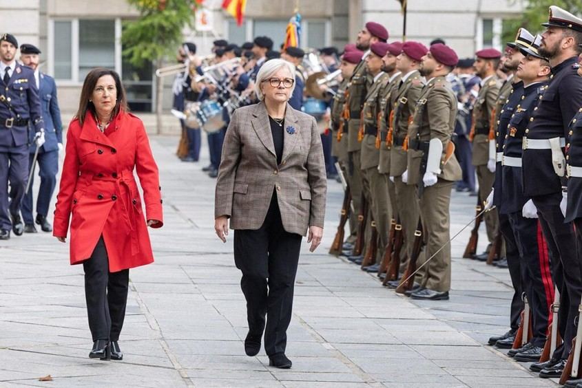 Robles y Vautrin refuerzan la cooperación en defensa entre España y Francia