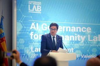 Óscar López urge a actuar para asegurar una gobernanza efectiva de la IA