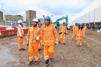 Óscar Puente inspecciona las obras del tren de alta velocidad entre Londres y Birmingham