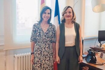 Pilar Alegría y la embajadora de Francia abordan cooperación educativa en España
