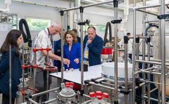Morten Meldal visita centros tecnológicos valencianos para conocer su innovación