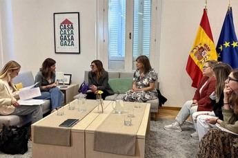 Rego propone fortalecer el acogimiento familiar para proteger los derechos de los menores