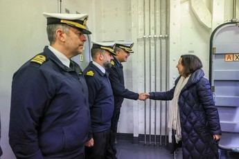 Robles resalta el papel del Grupo Anfibio en la defensa de la OTAN