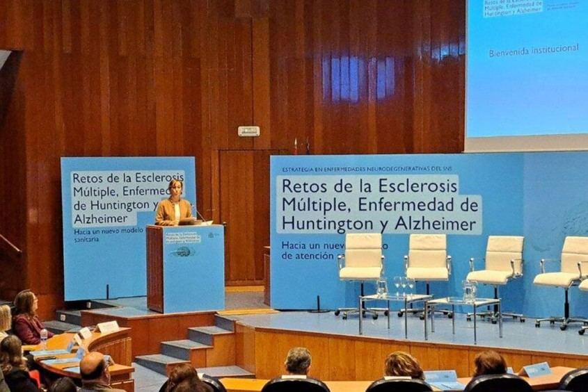 Nuevas estrategias del Ministerio de Sanidad para combatir esclerosis múltiple y Huntington