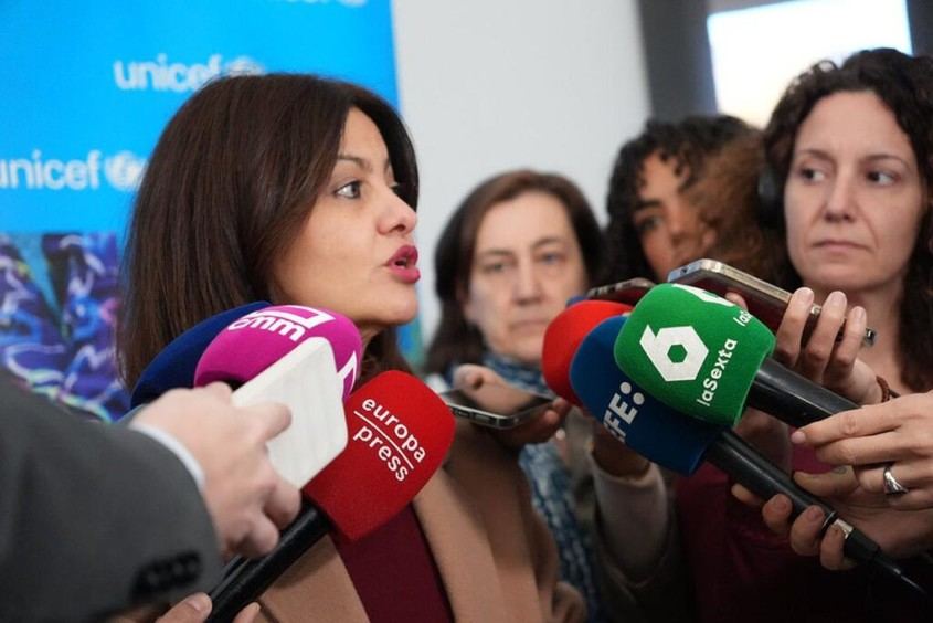 Sira Rego propone una ayuda de 200 euros mensuales por hijo para combatir la pobreza infantil