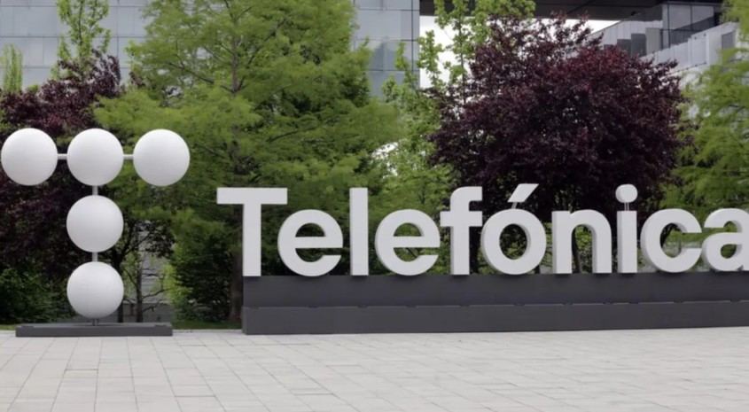 Telefónica planea vender su filial en Chile