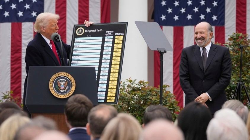 Trump lanza aranceles globales y declara guerra comercial a Europa y China