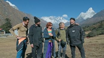 'Universo Calleja' desvela su emocionante aventura en Nepal con un vuelo sobre las cumbres más altas