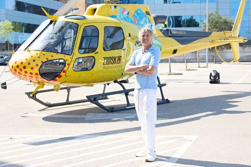 Jesús Calleja lanza 'Volando voy, volando vengo' en Telecinco con un enfoque social renovado